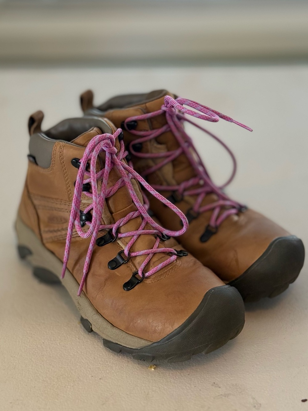 Keen Women’s Pyrenees Honey Brown Leather Hiking Boots with Lavender Laces